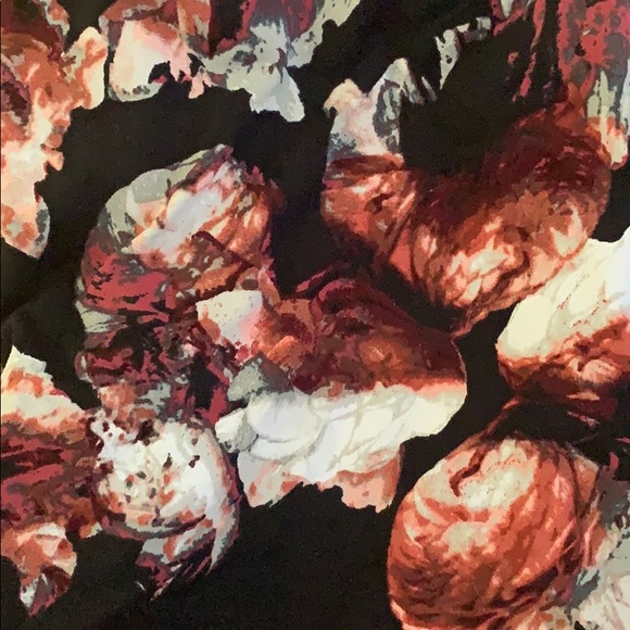 Knockout By Victoria’s Secret Legging size small - Picture 2 of 3